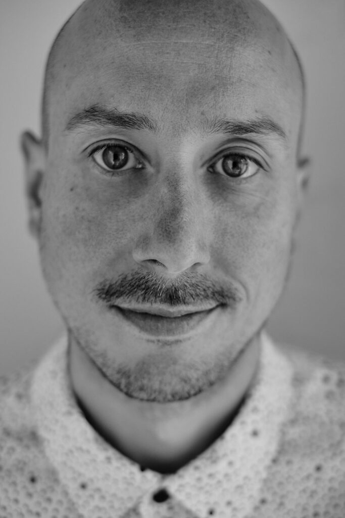 LeBon est à l’écoute de vos besoins en narration, ambiance musicale et création de moments sur mesure